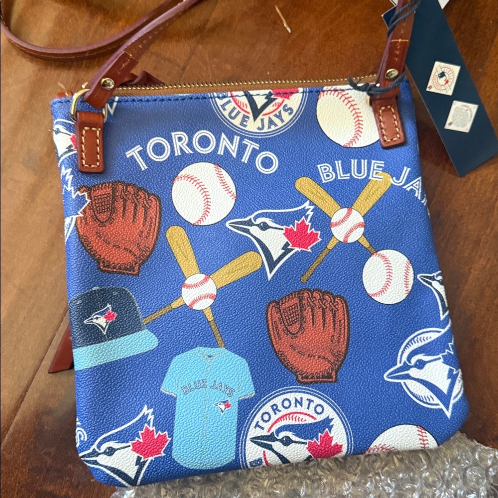 Blue Toronto - Picture 2 of 2